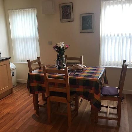 Great Offer 2 Bed Tenby Flat Free Parking Kültér fotó