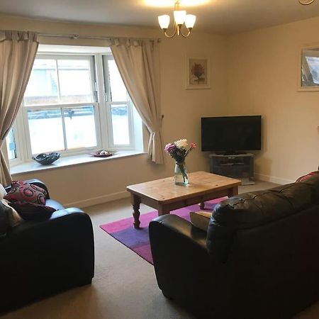 Great Offer 2 Bed Tenby Flat Free Parking Kültér fotó