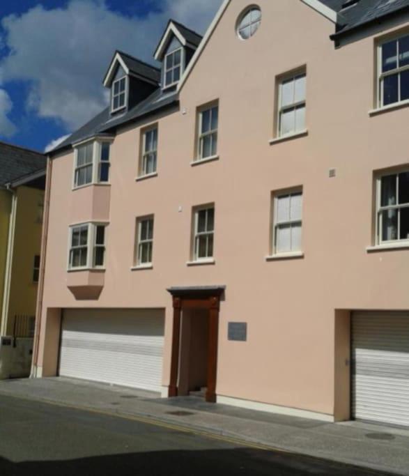 Great Offer 2 Bed Tenby Flat Free Parking Kültér fotó