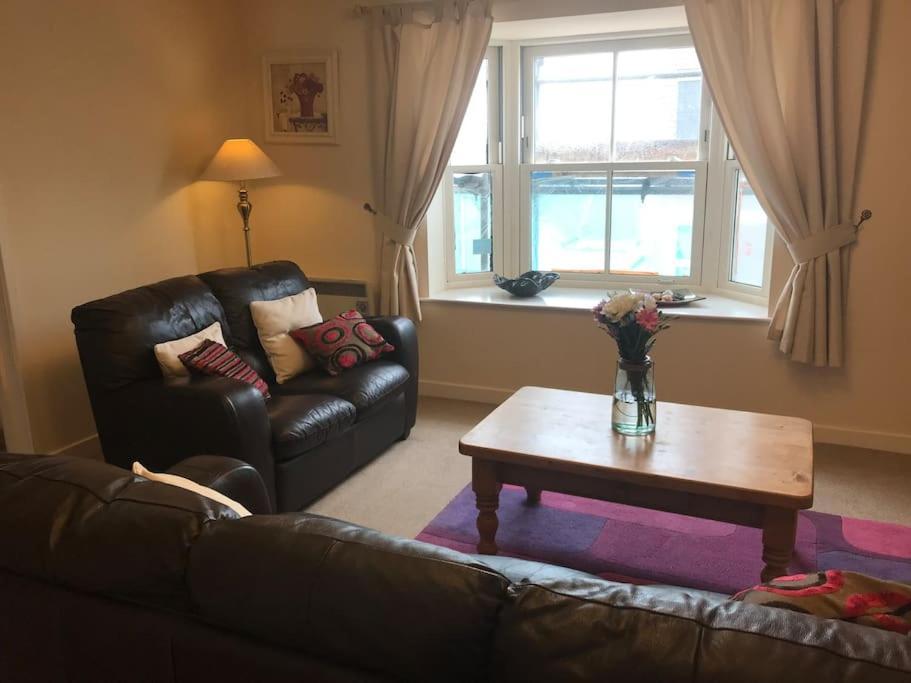 Great Offer 2 Bed Tenby Flat Free Parking Kültér fotó